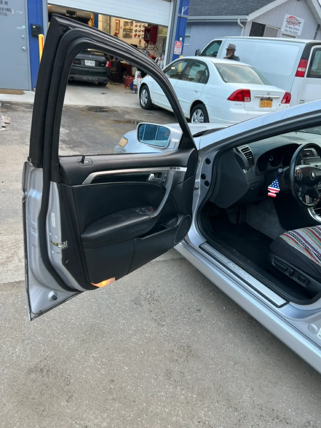 Acura TL Sedan - Silver image indicator(5)