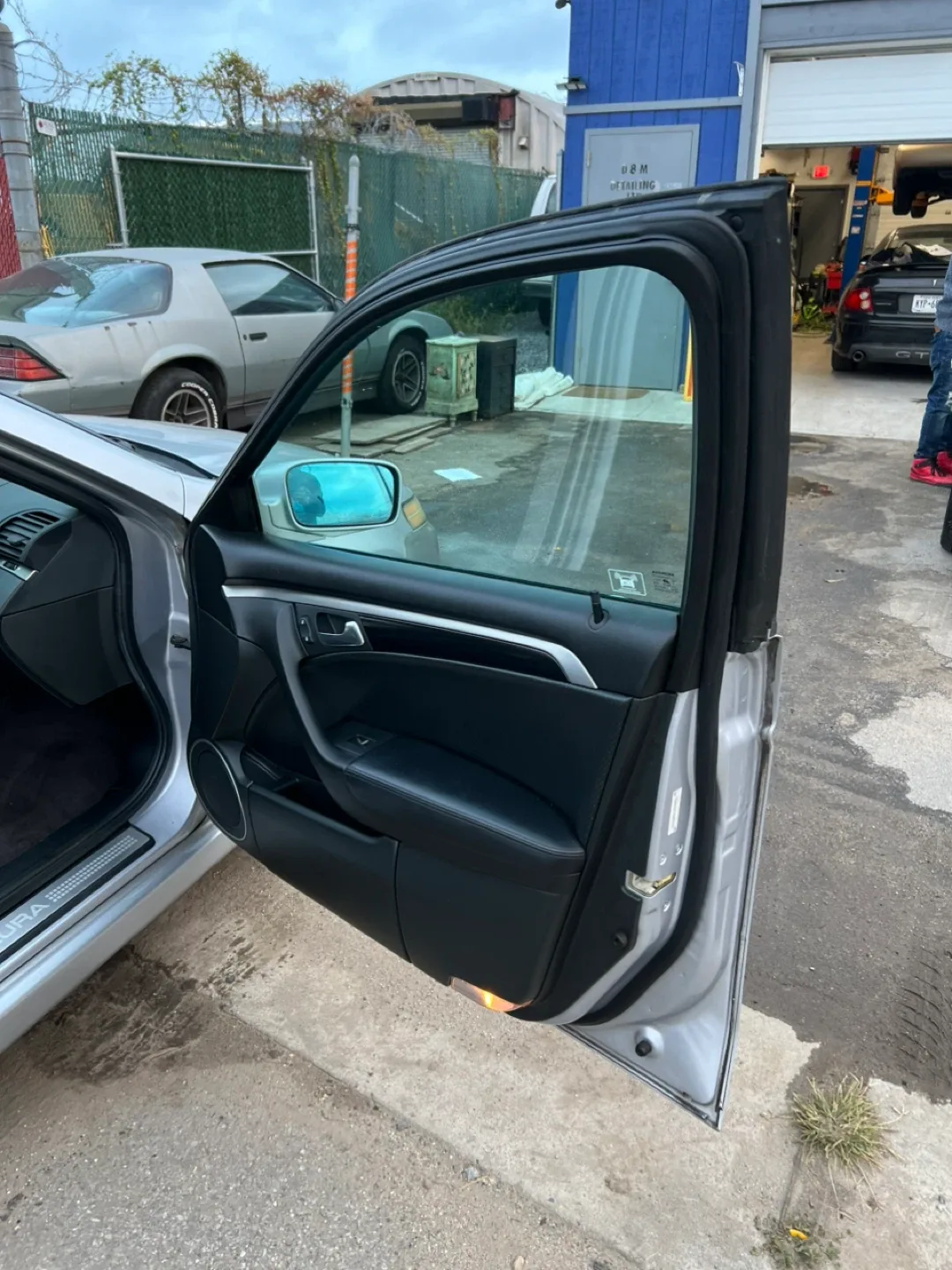 Acura TL Sedan - Silver image indicator(7)