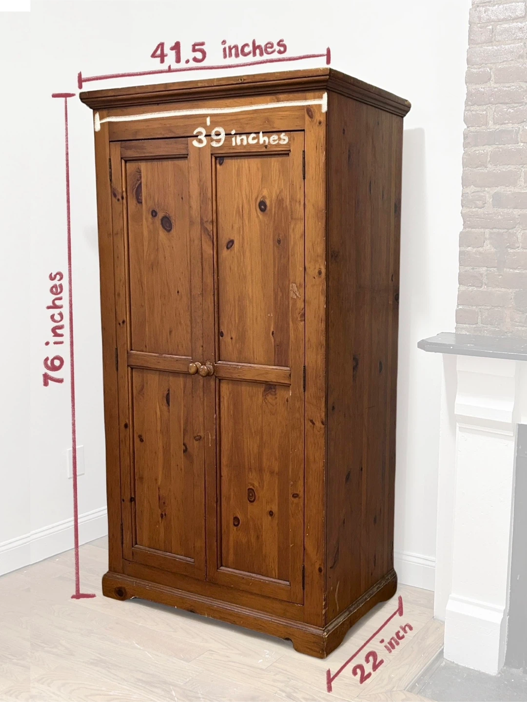 Solid wood armoire - 76" x 41.5" - photo 3