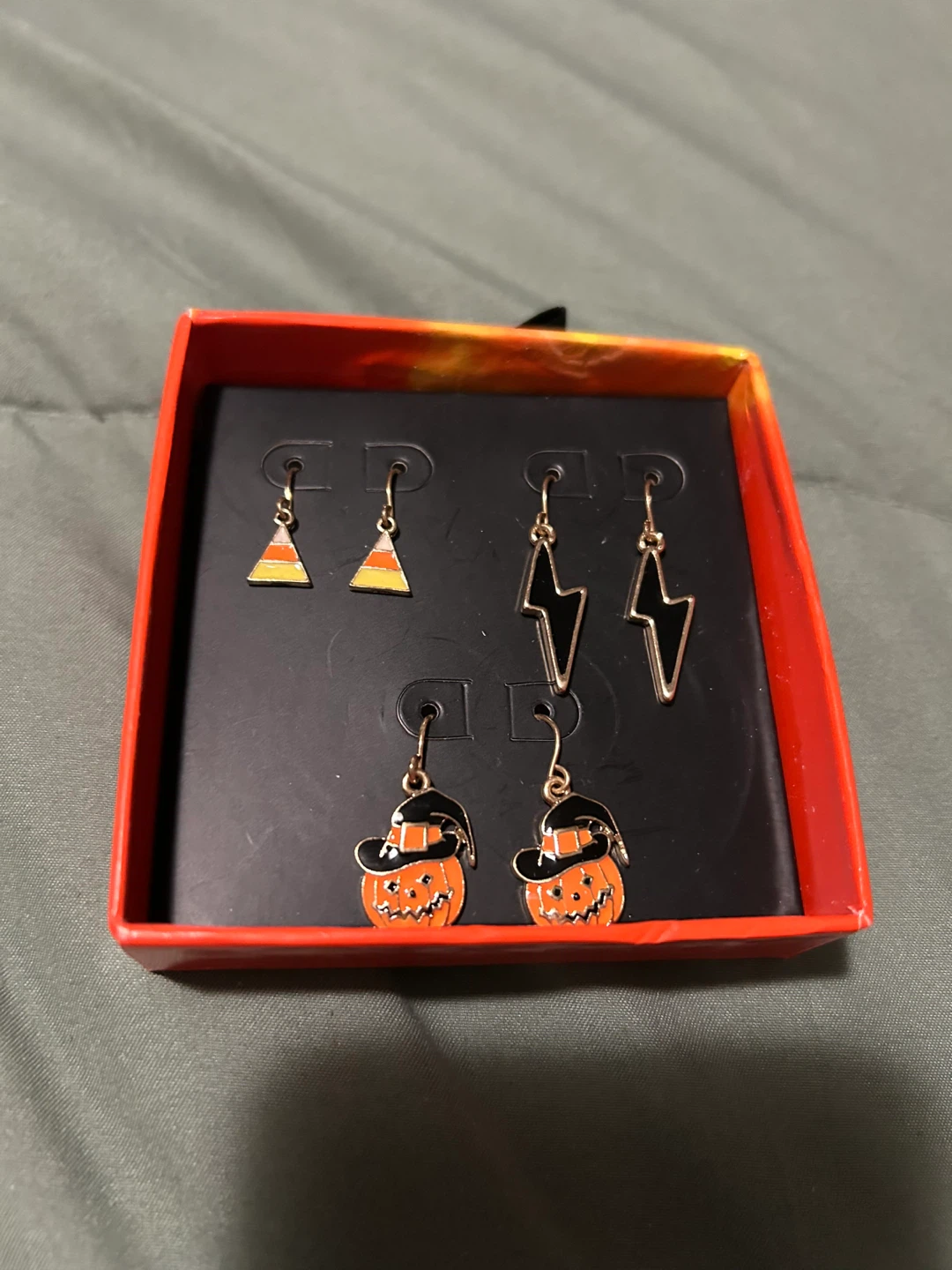 🥕Halloween Earring Set - New