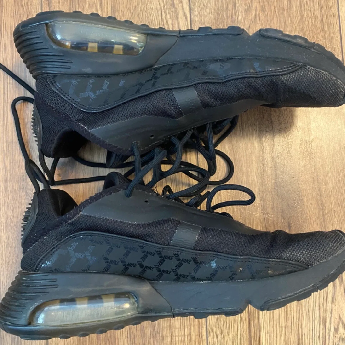 Nike Air Max 2090 Black & Gold Shoes image indicator(2)