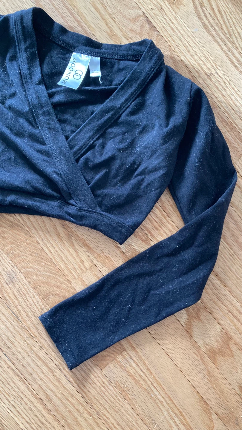 Mondor Black Crossover Top - size 12-14