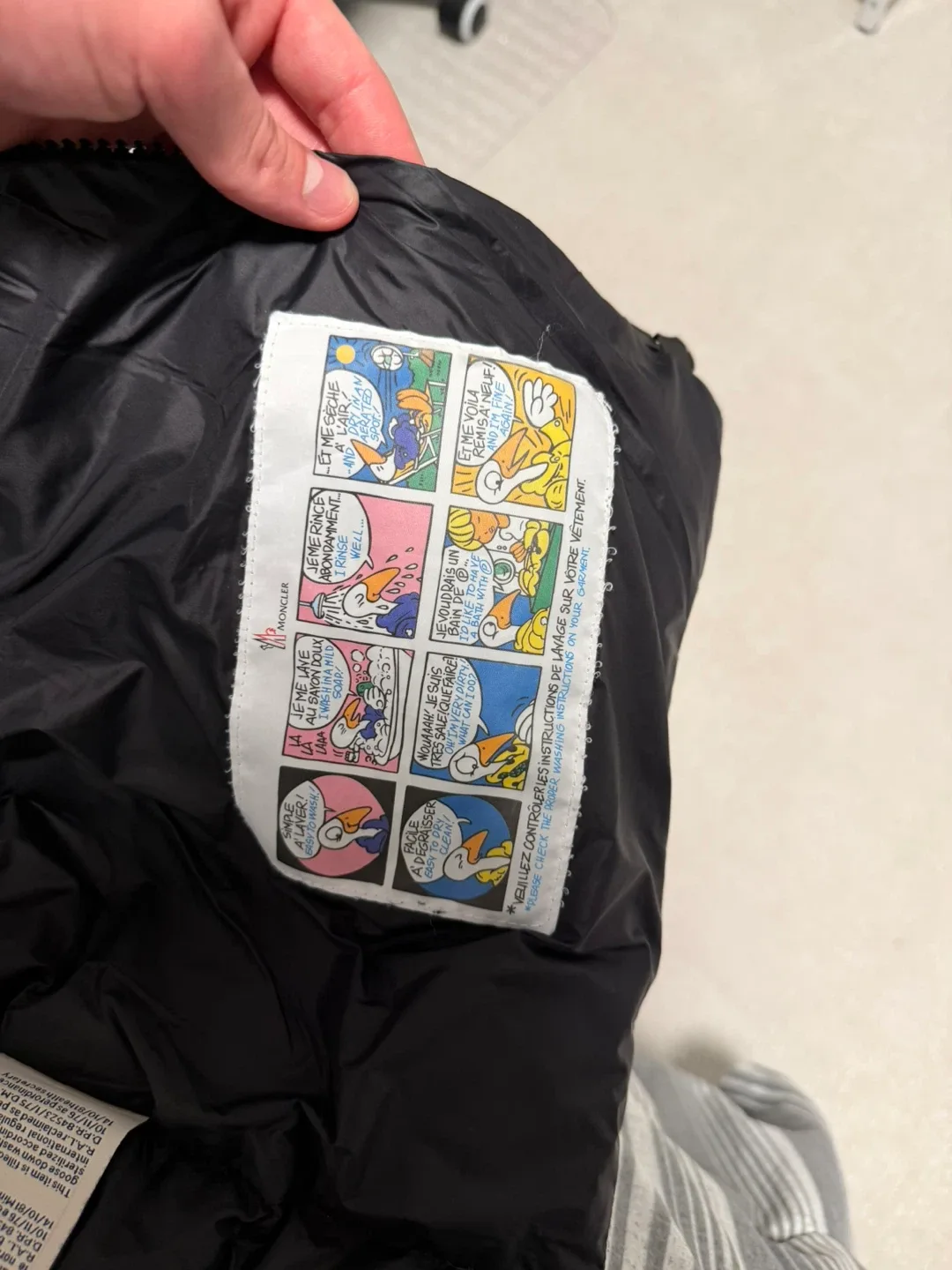 Moncler Black Padded Vest with Hood image indicator(4)