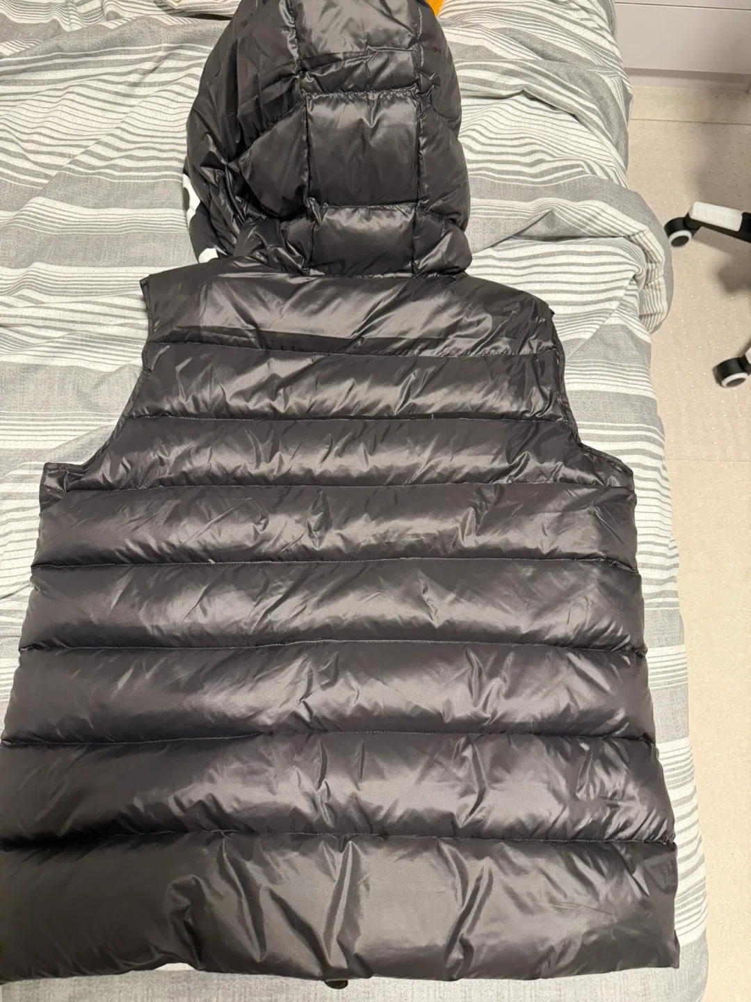 Moncler Black Padded Vest with Hood image indicator(5)