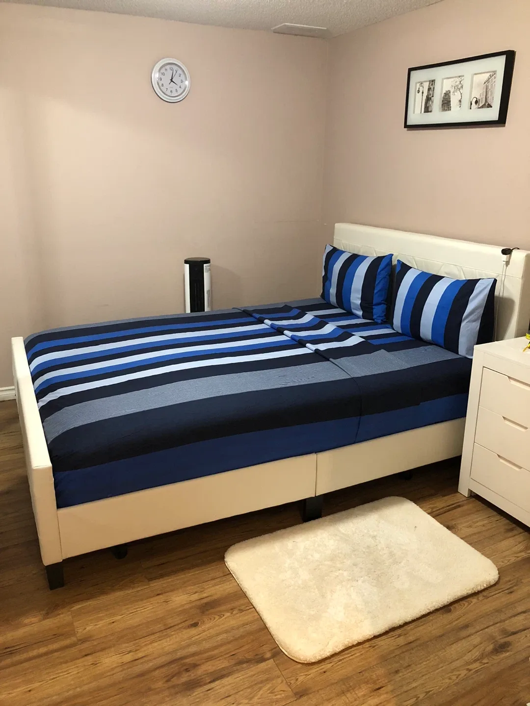 Assorted Bedding Sets - Queen Size image indicator(2)