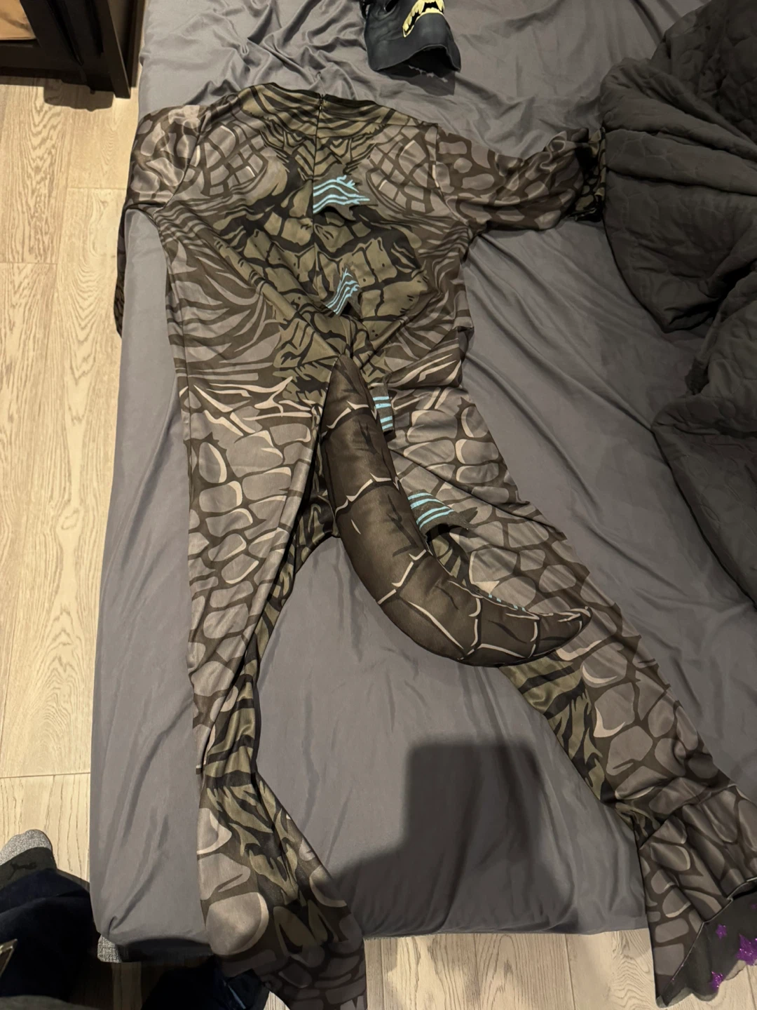 Godzilla Halloween Costume - photo 2
