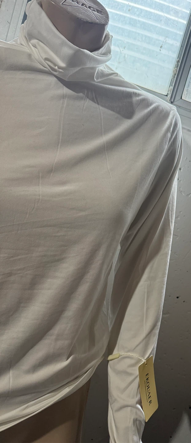 Brand new  White Turtleneck Top - photo 2