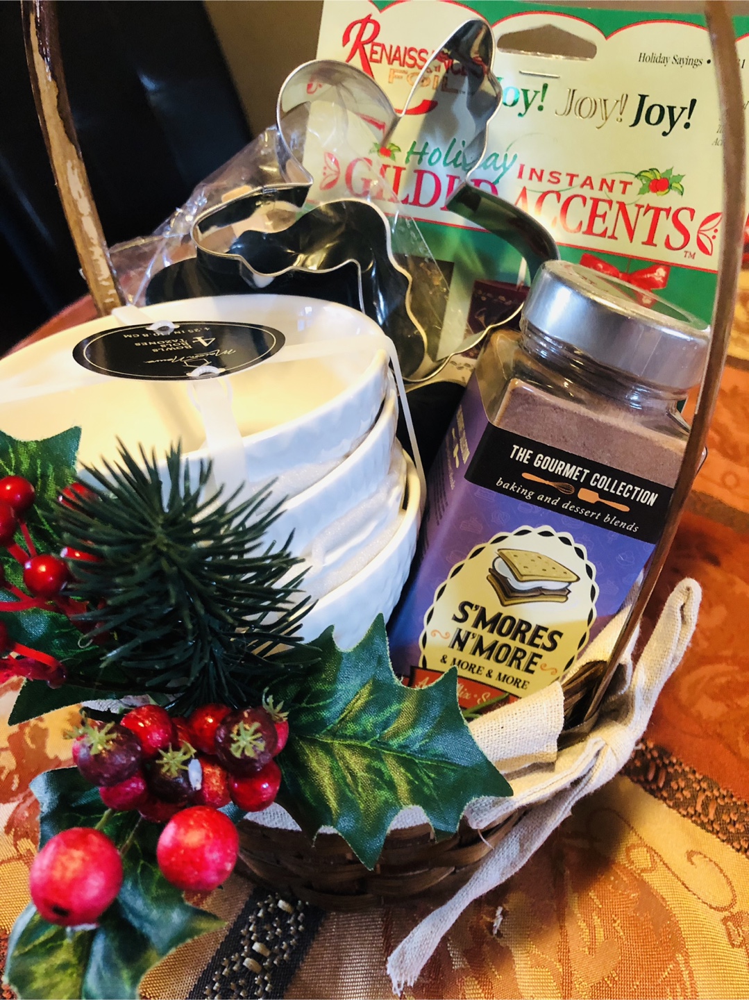 🥕 NEW Gourmet S'mores N' More Basket , Hot Chocolate Gift Basket