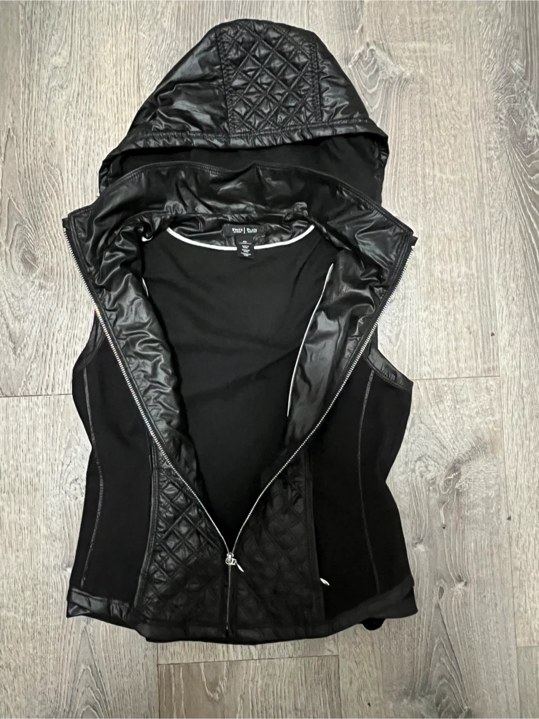 White House Black Market Black Quilted Hooded Vest - XS - photo 3