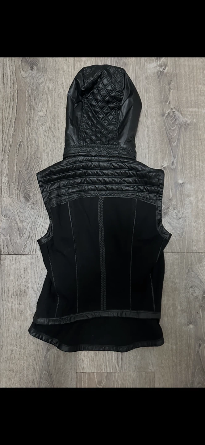 White House Black Market Black Quilted Hooded Vest - XS - photo 2