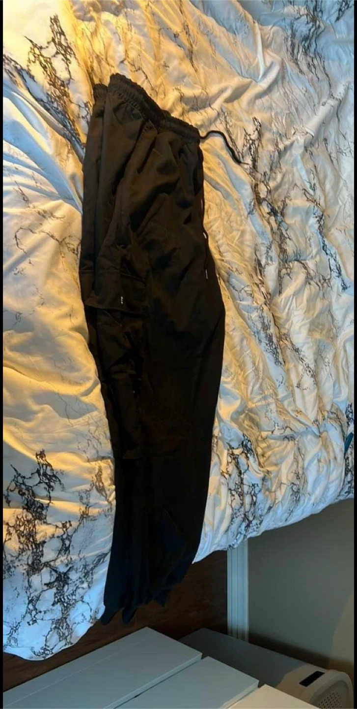 Black Cargo Pants - photo 4