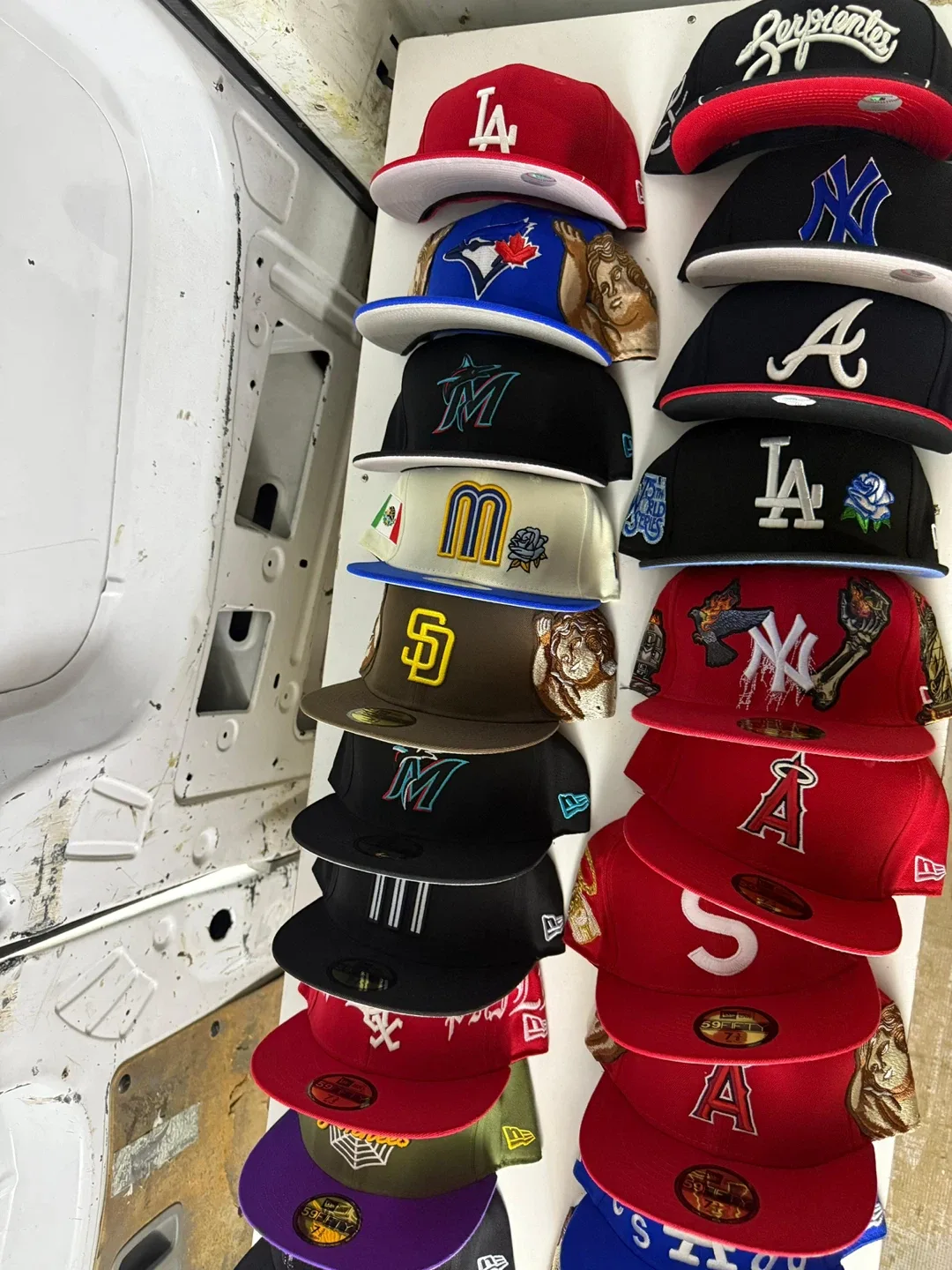 New Era Fitted Hats - Assorted Teams & Designs image indicator(5)