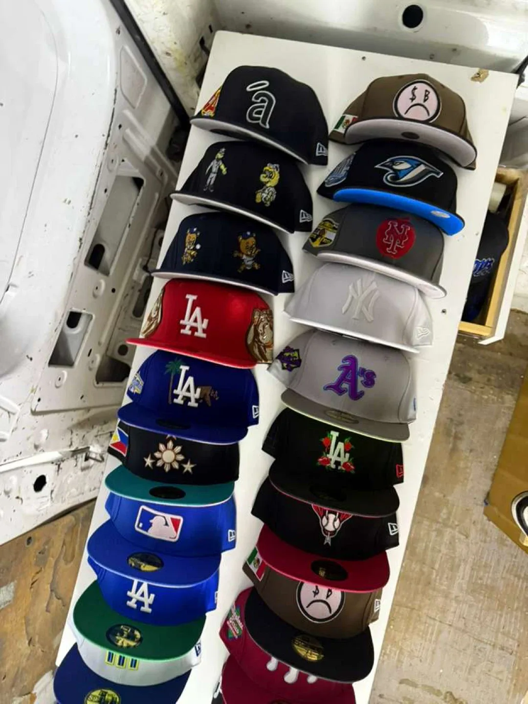 New Era Fitted Hats - Assorted Teams & Designs image indicator(4)