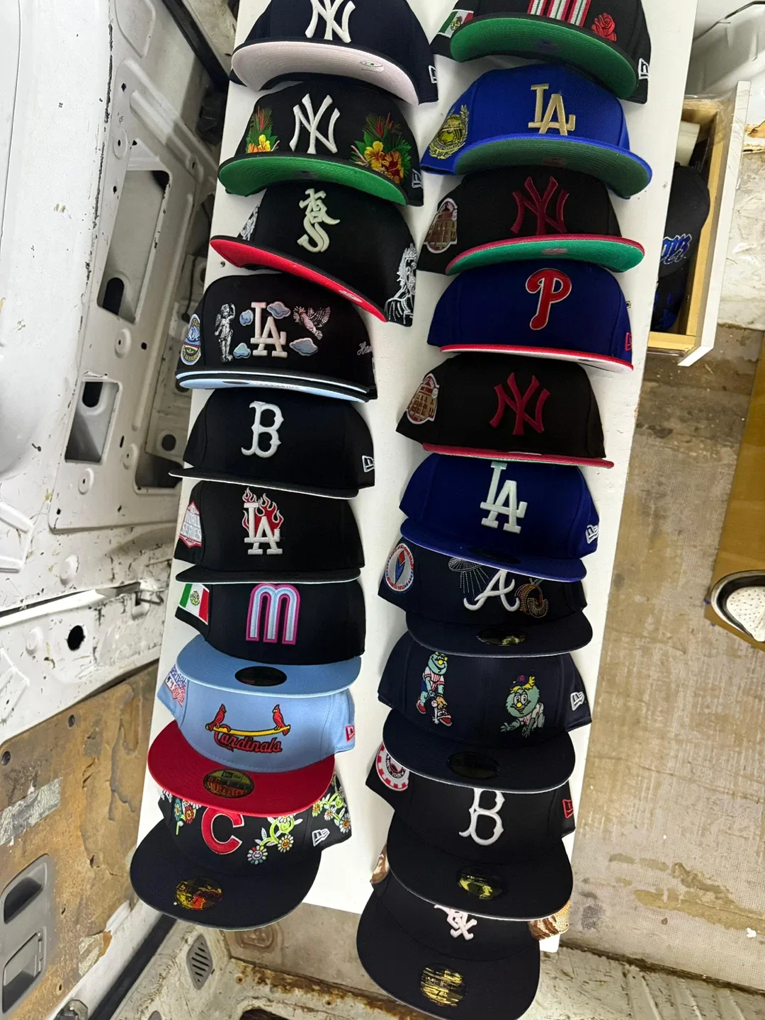 New Era Fitted Hats - Assorted Teams & Designs image indicator(3)