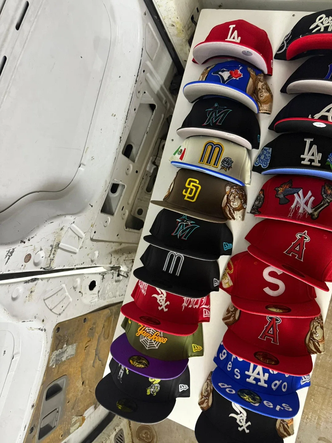 New Era Fitted Hats - Assorted Teams & Designs image indicator(10)