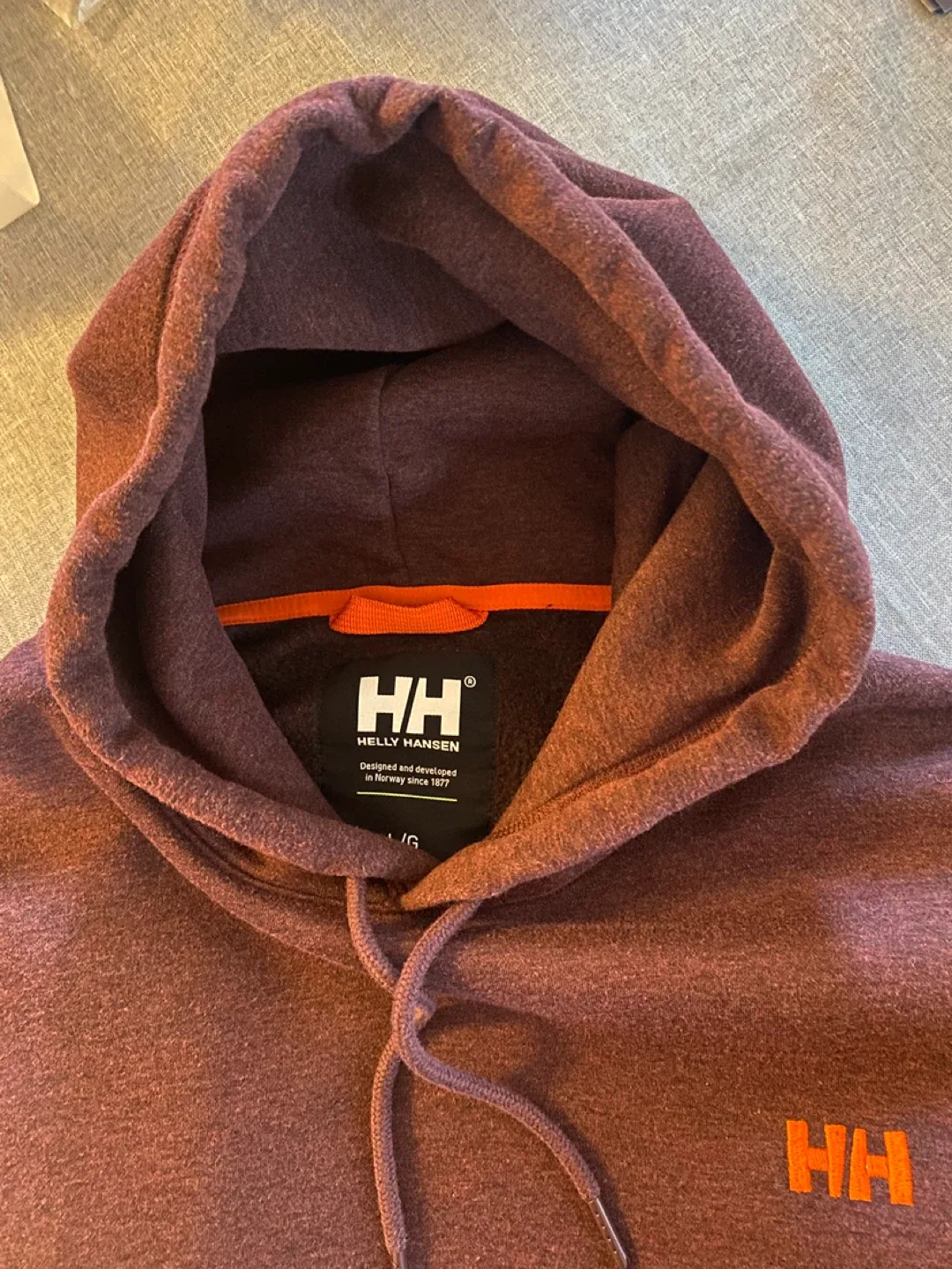 Helly Hansen Burgundy Hoodie image indicator(6)