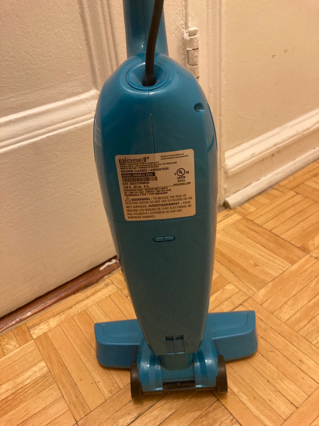 Bissell FeatherWeight Stick Lightweight Bagless Vacuum - photo 5