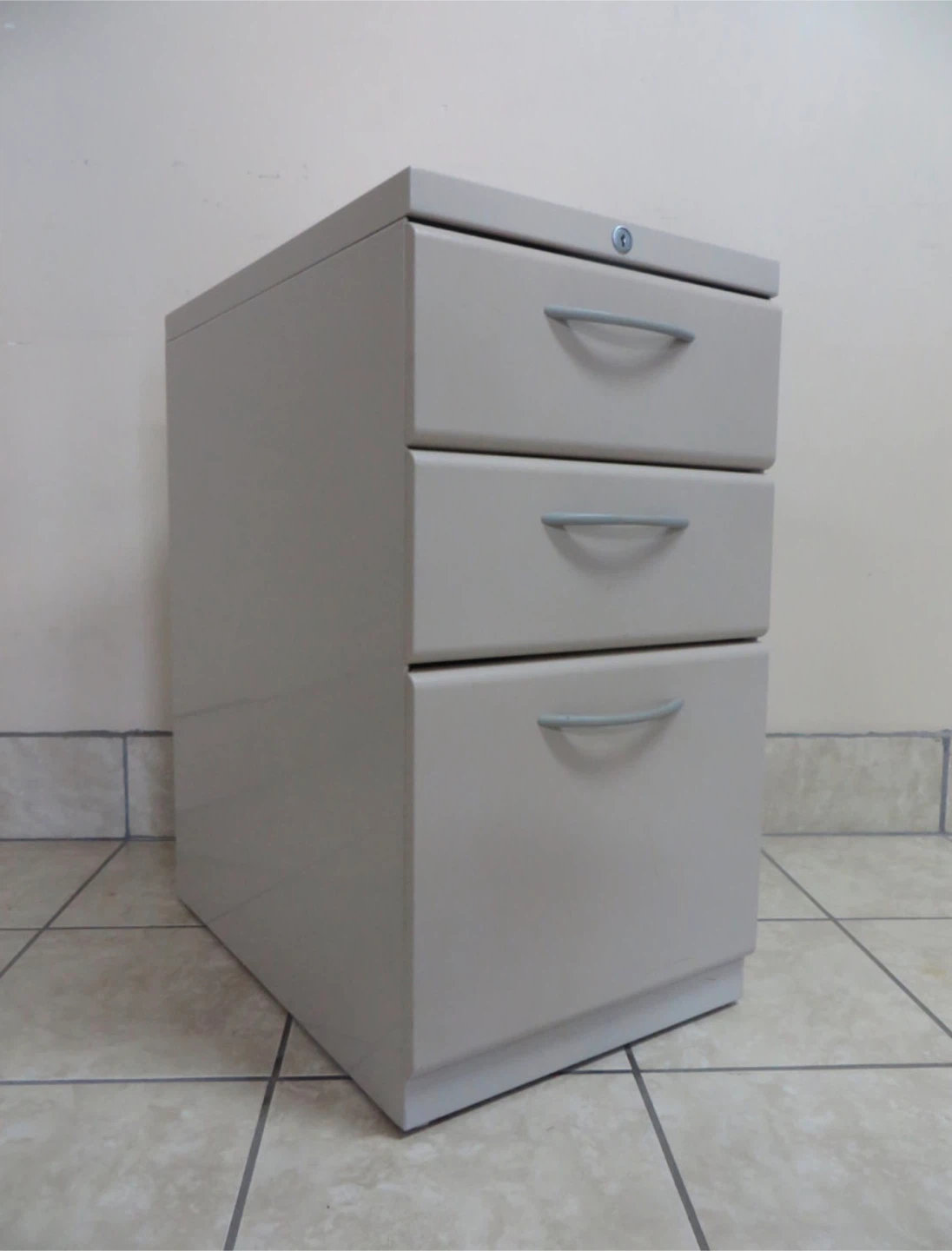 Small 3 Drawers Metal Cabinet