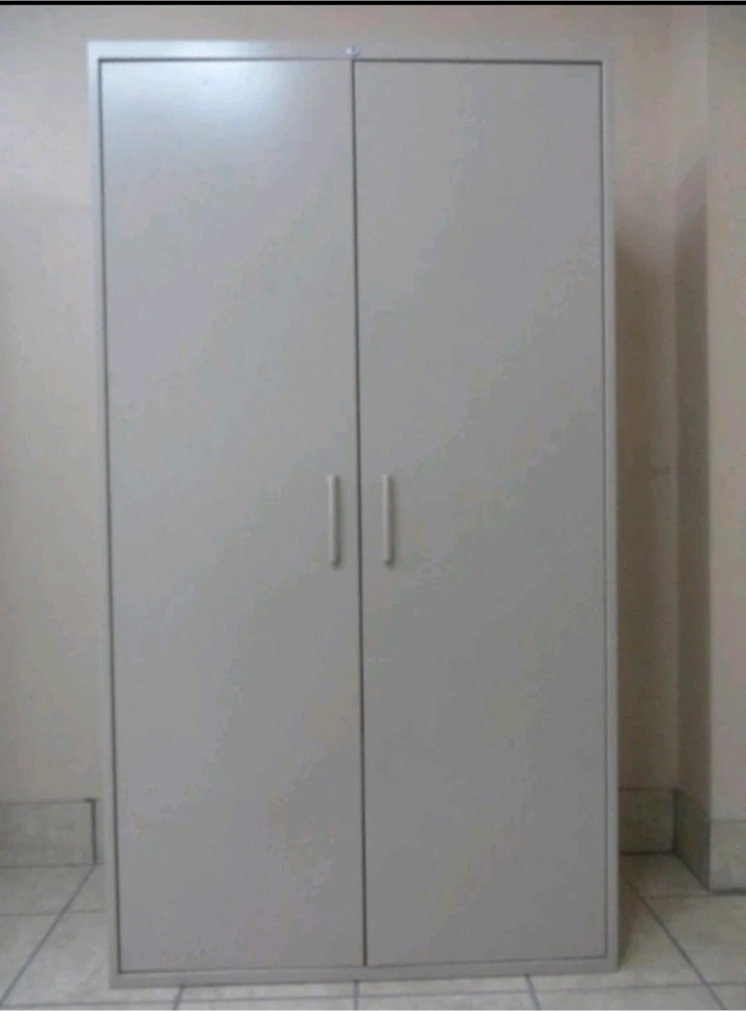 Metal Storage Cabinet, Lock and Key - photo 2