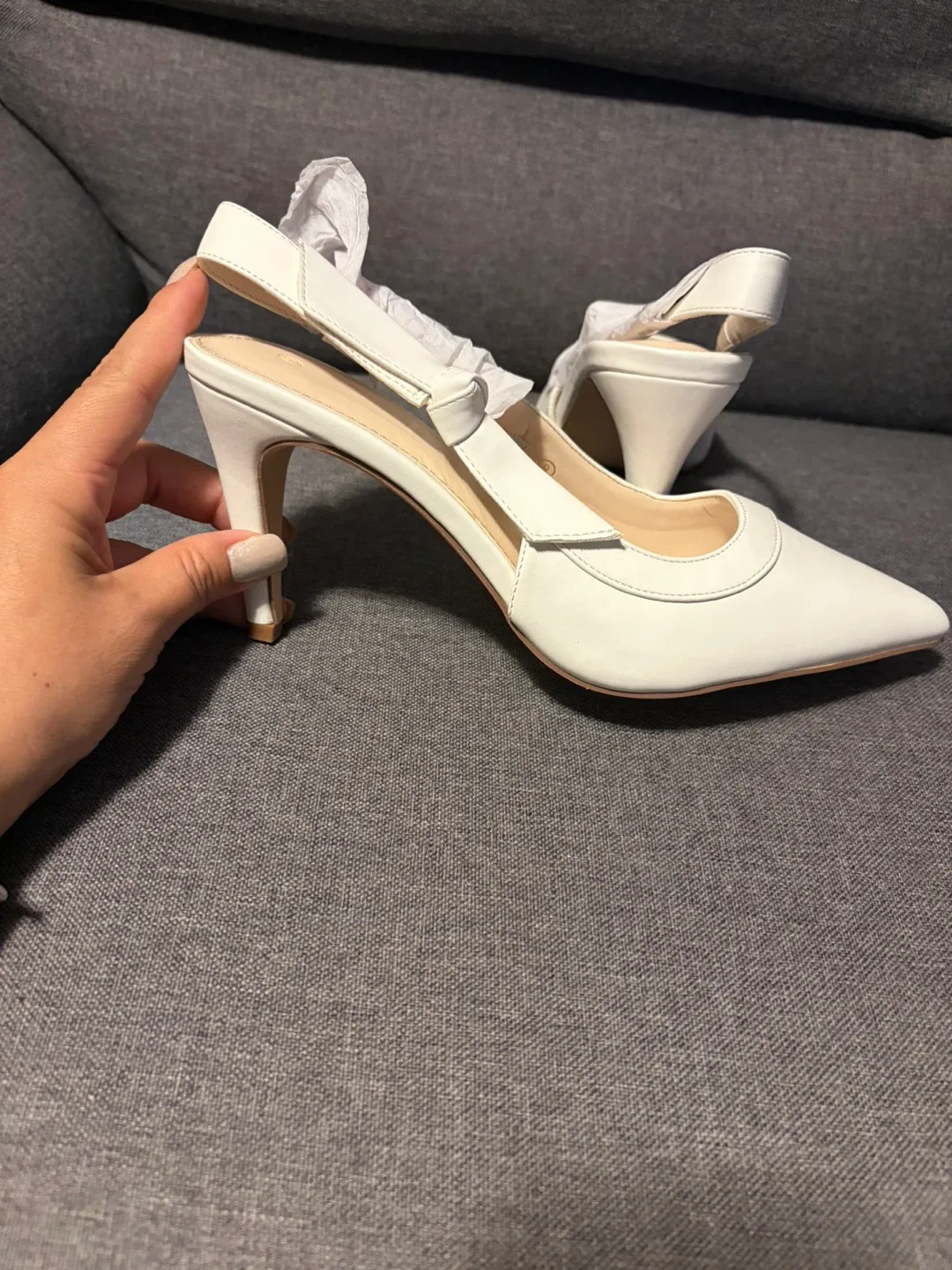 White Slingback Heels, Size 8 image indicator(3)