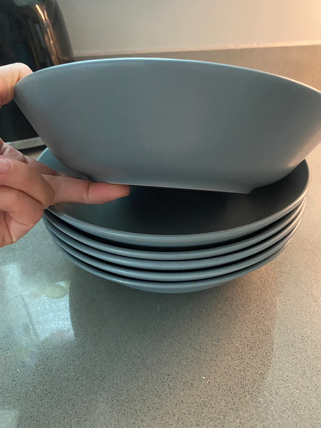 FREE Bowls and Plates Set - photo 3