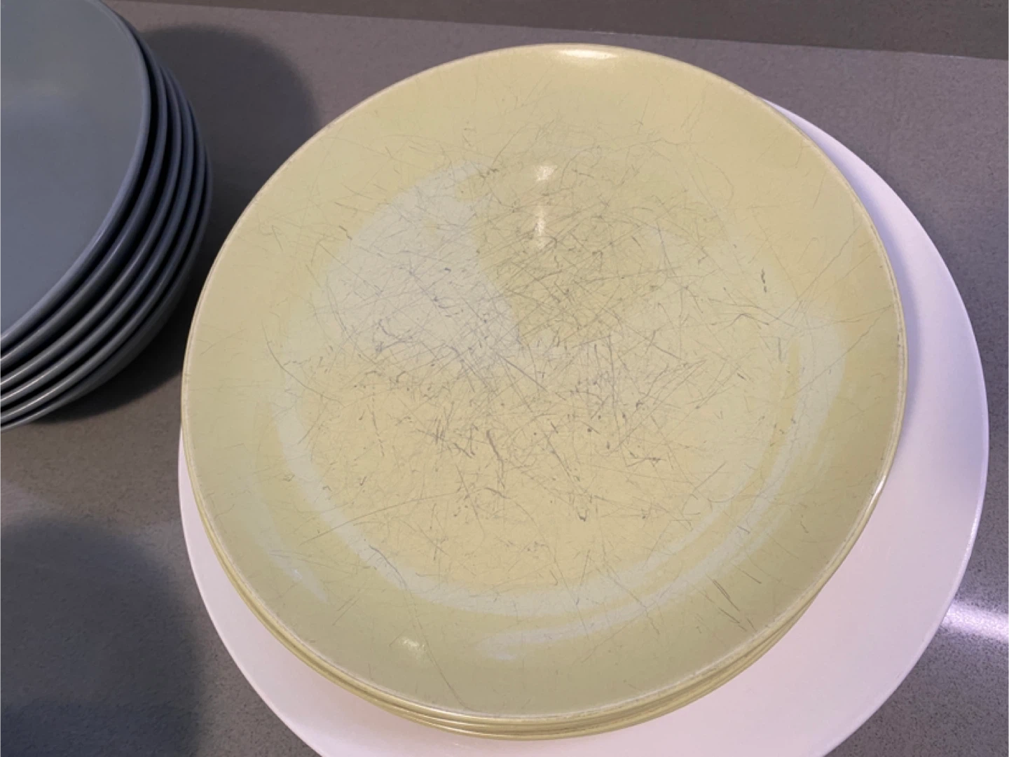 FREE Bowls and Plates Set - photo 5
