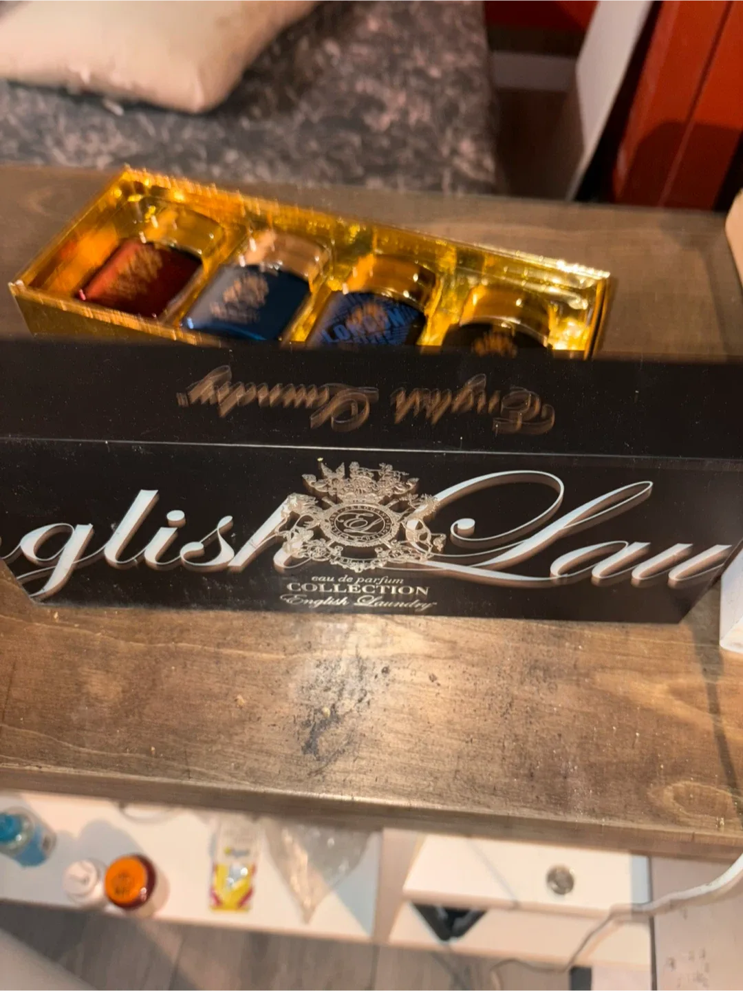 English Laundry Cologne Collection Gift Set image indicator(3)