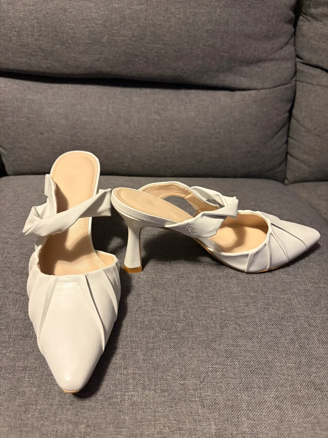 White Heels - Size 8.5 image indicator(4)