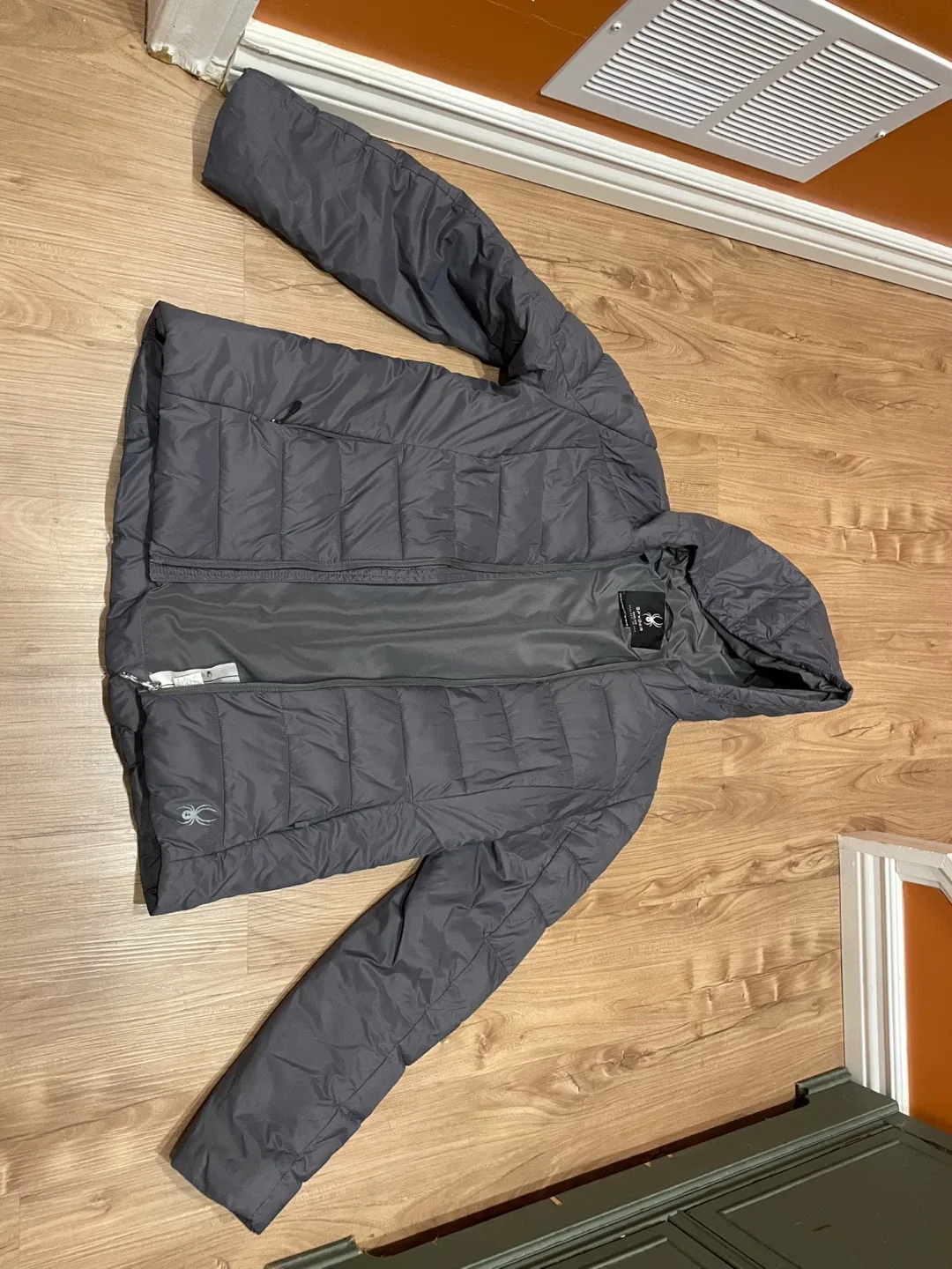 Spyder Puffer Jacket - Size M image indicator(6)