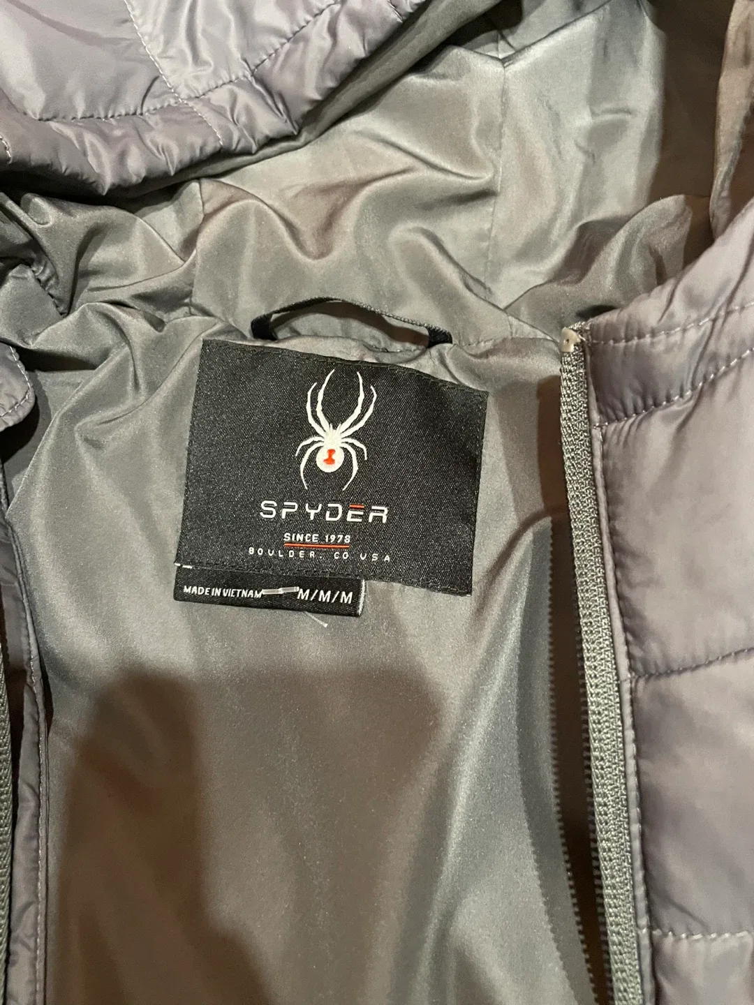 Spyder Puffer Jacket - Size M image indicator(4)
