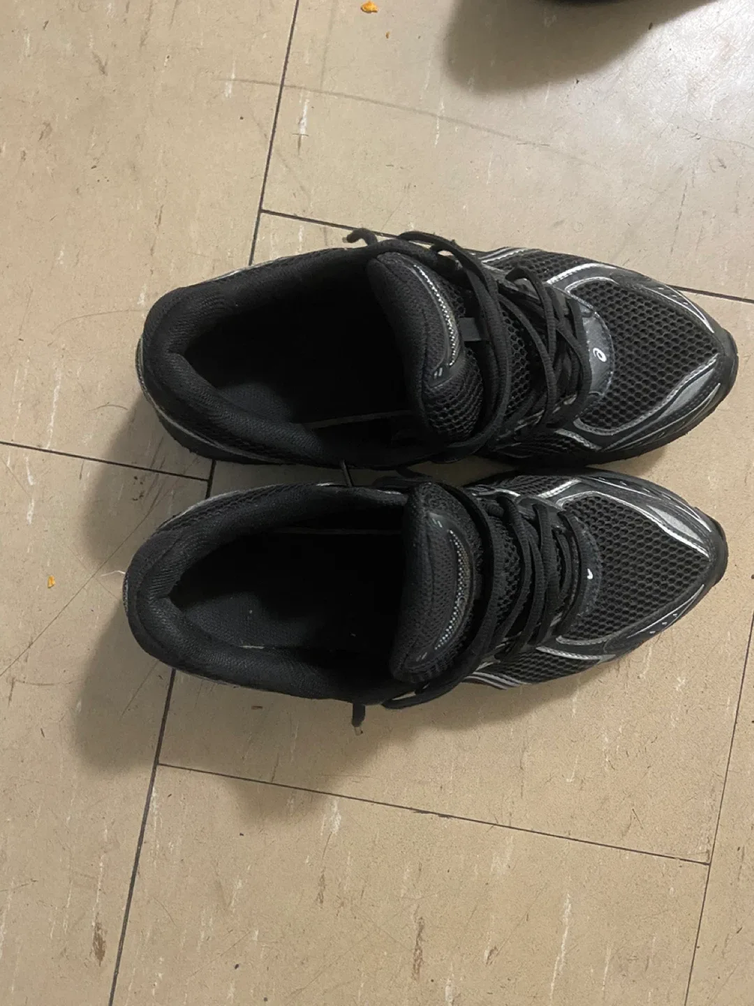 Asics Running Shoes - Black image indicator(2)