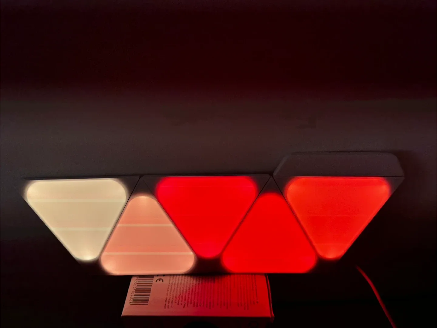 Nanoleaf Shapes Mini Triangles Starter Kit image indicator(6)