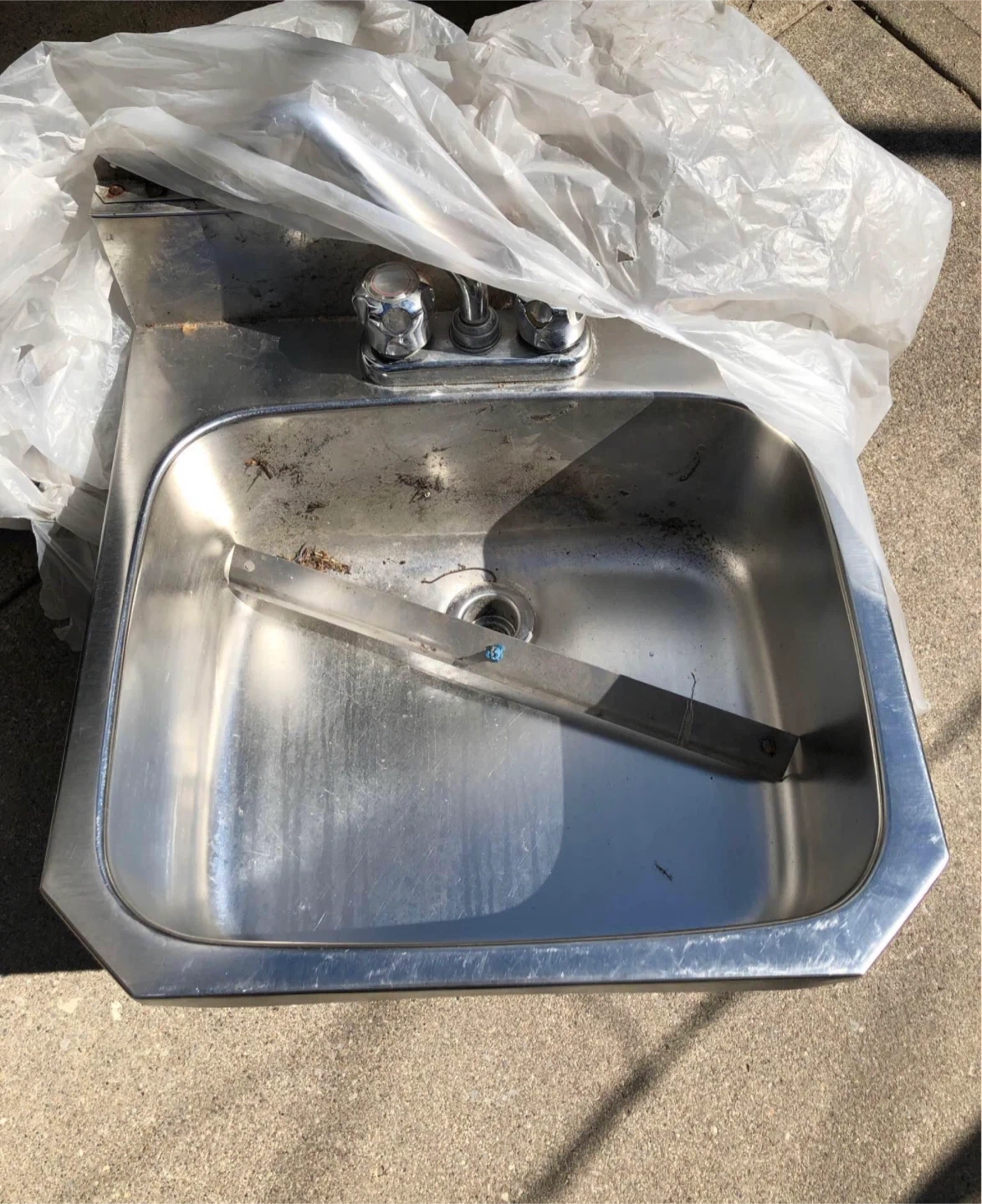 Stainless-steel hand sink with faucet