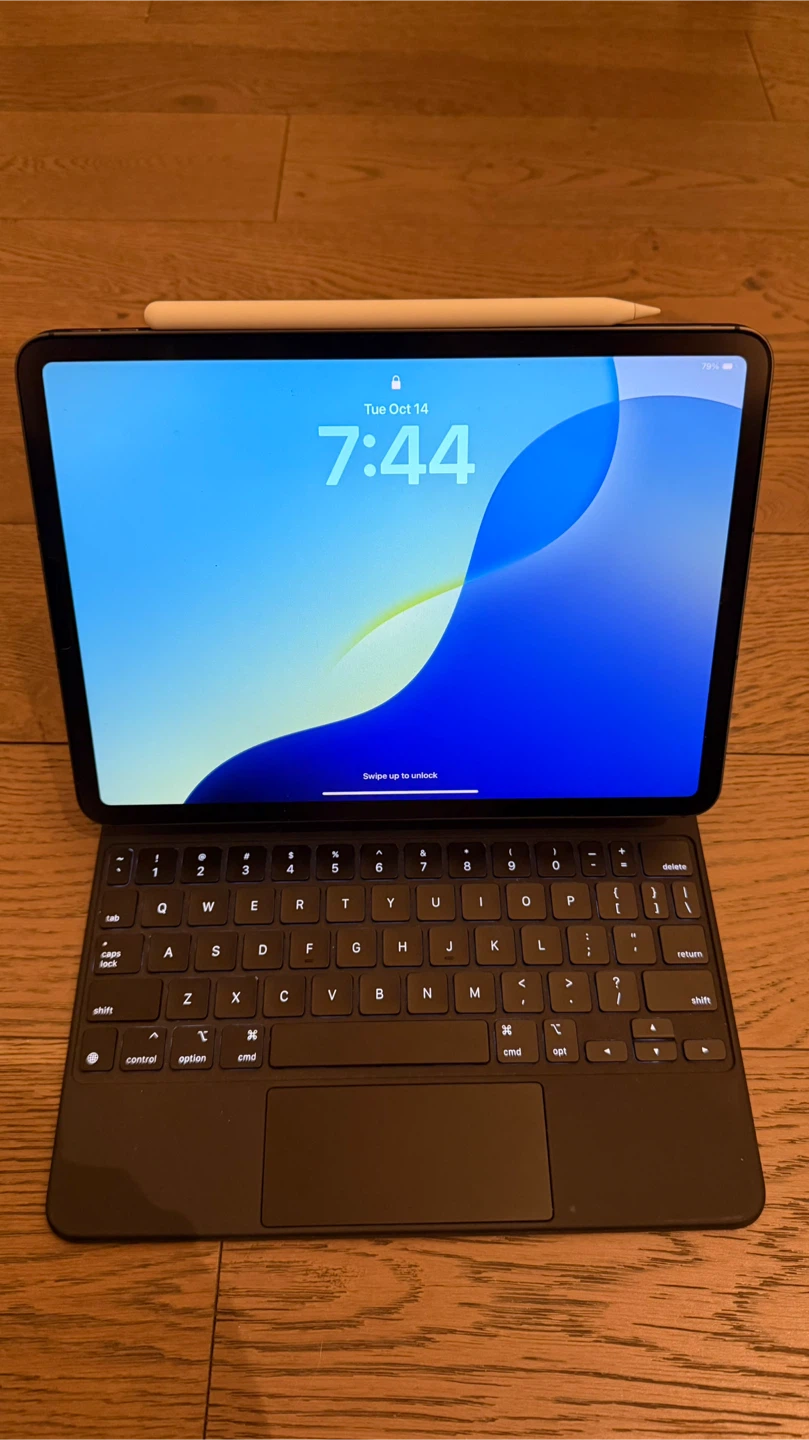 iPad Pro 11-inch (3rd Gen) + Magic Keyboard and Pencil