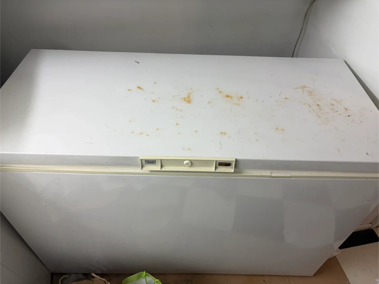 Chest Freezer - White image indicator(2)