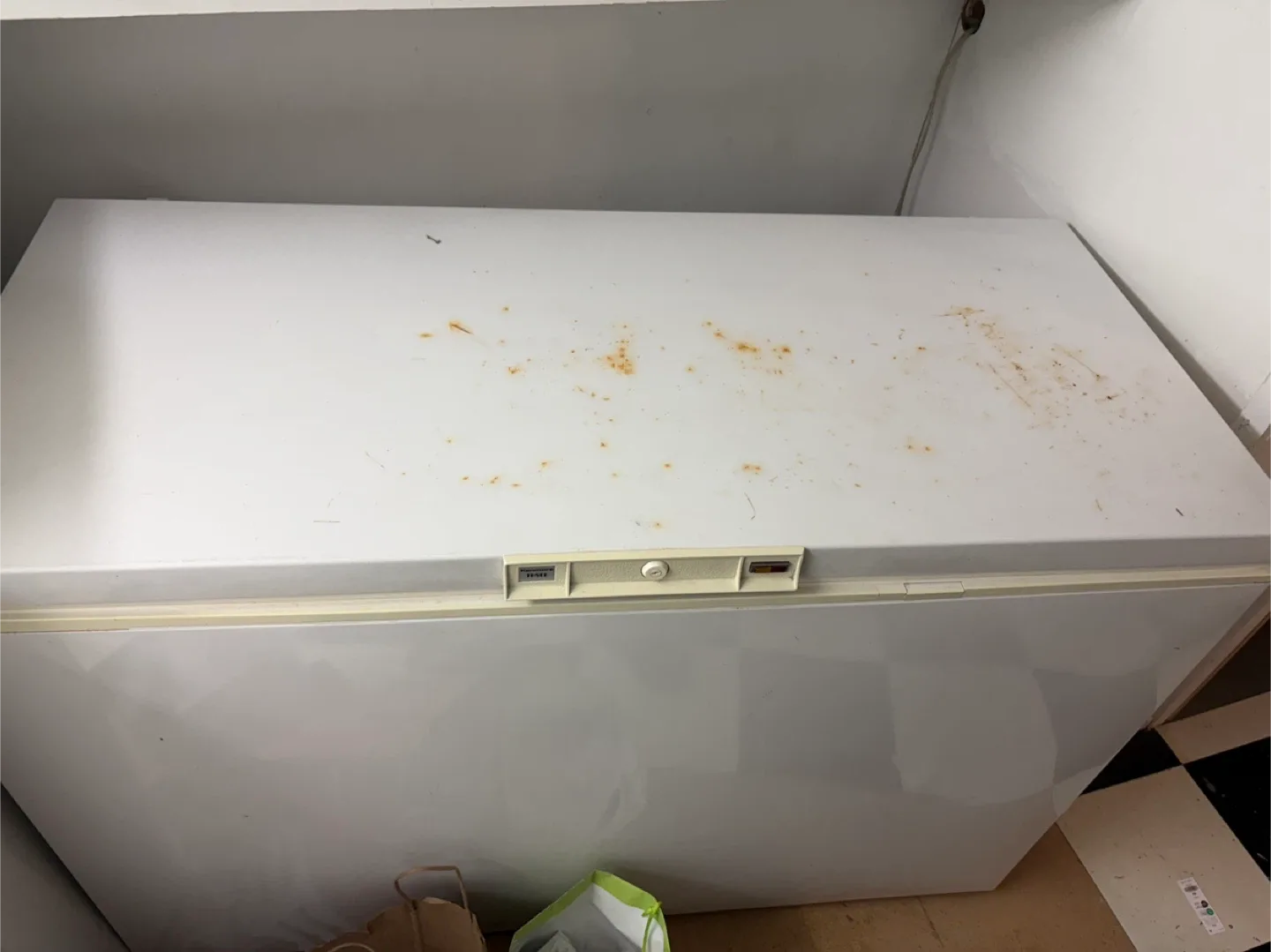 Chest Freezer - White image indicator(3)