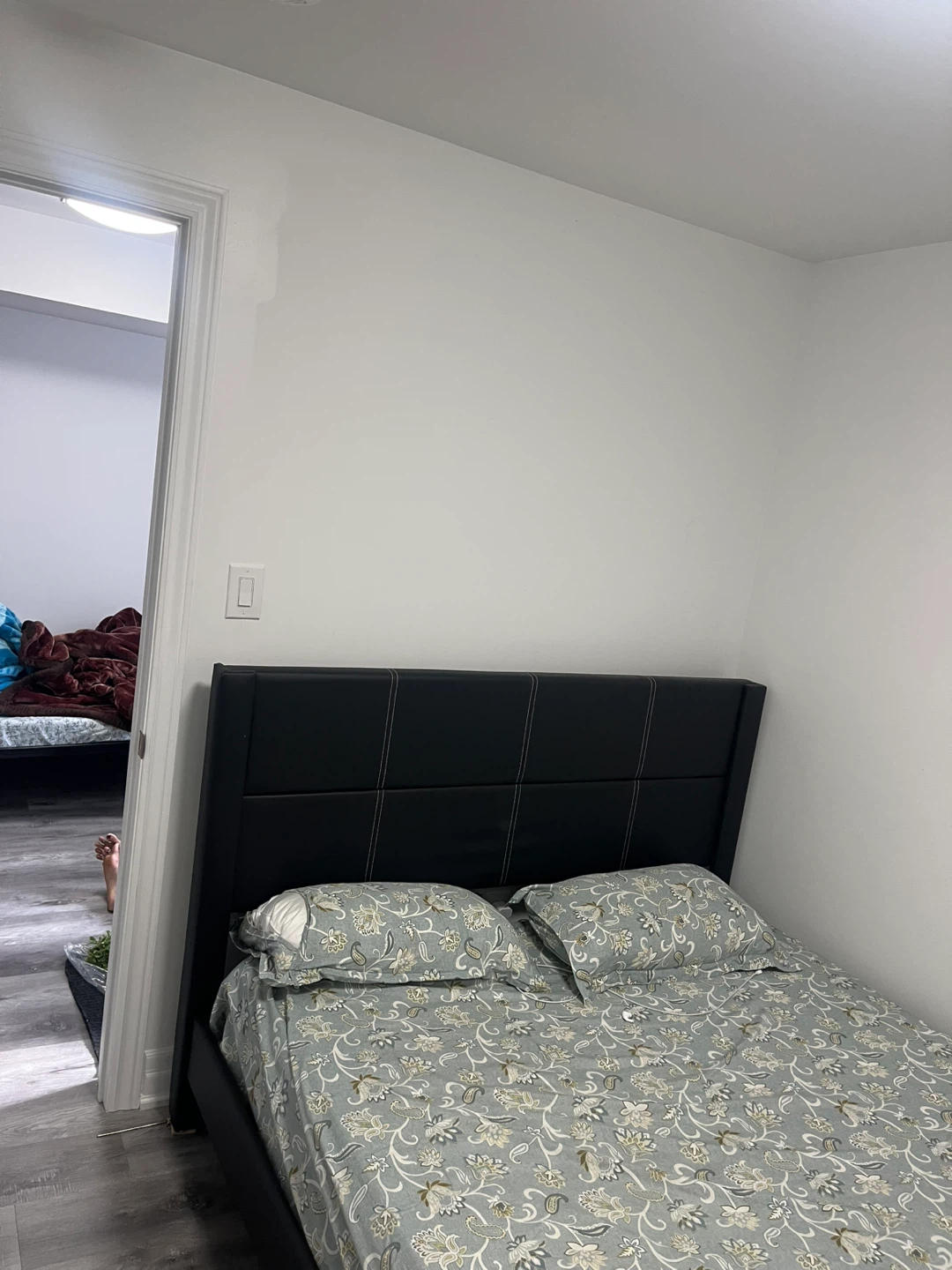 Queen Size Bed with mattress - photo 3