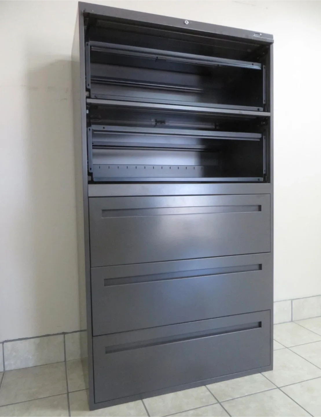 4 Drawers Lateral Metal Filing Cabinets, Lock and Key image indicator(2)