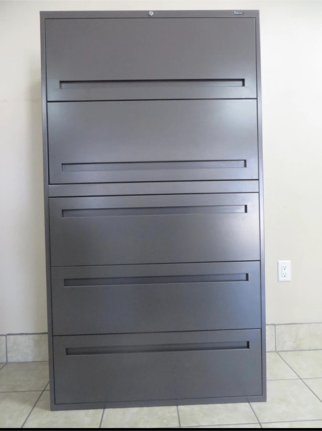 5 Drawers Lateral Metal Filing Cabinet, Lock & Key