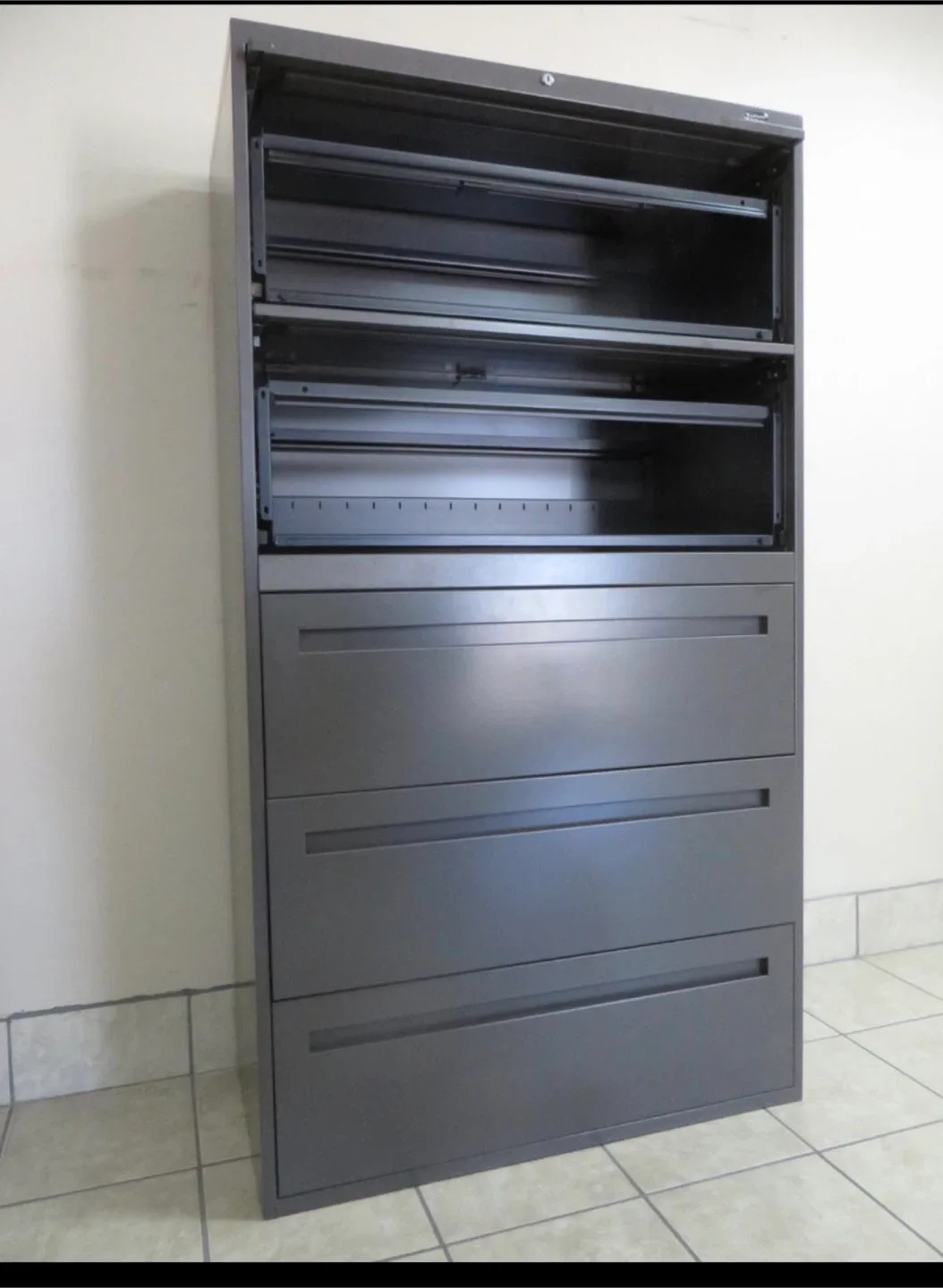 5 Drawers Lateral Metal Filing Cabinet, Lock & Key image indicator(2)