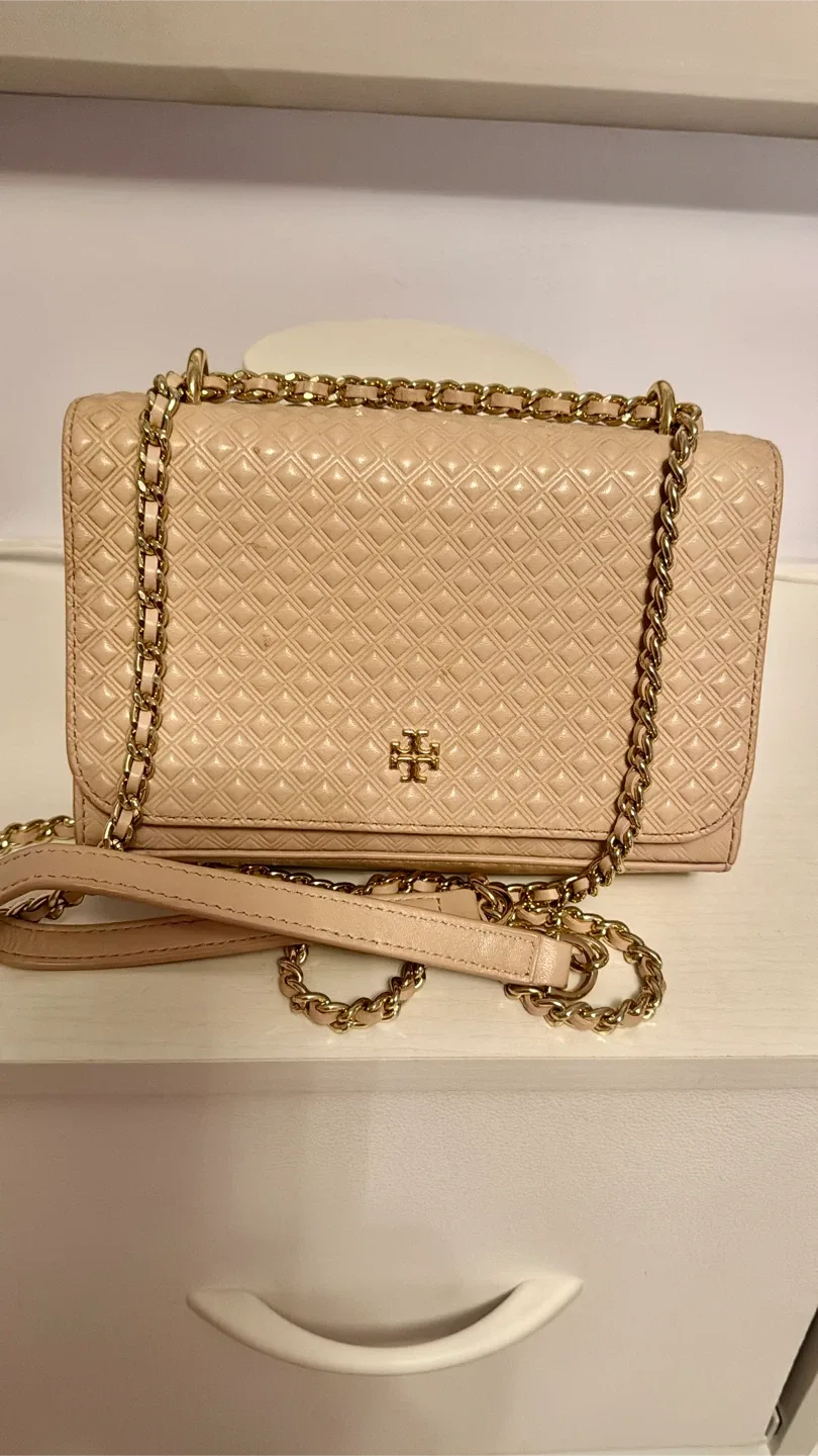 Tory Burch Kira Quilted Chain Wallet - Beige🥕 image indicator(2)
