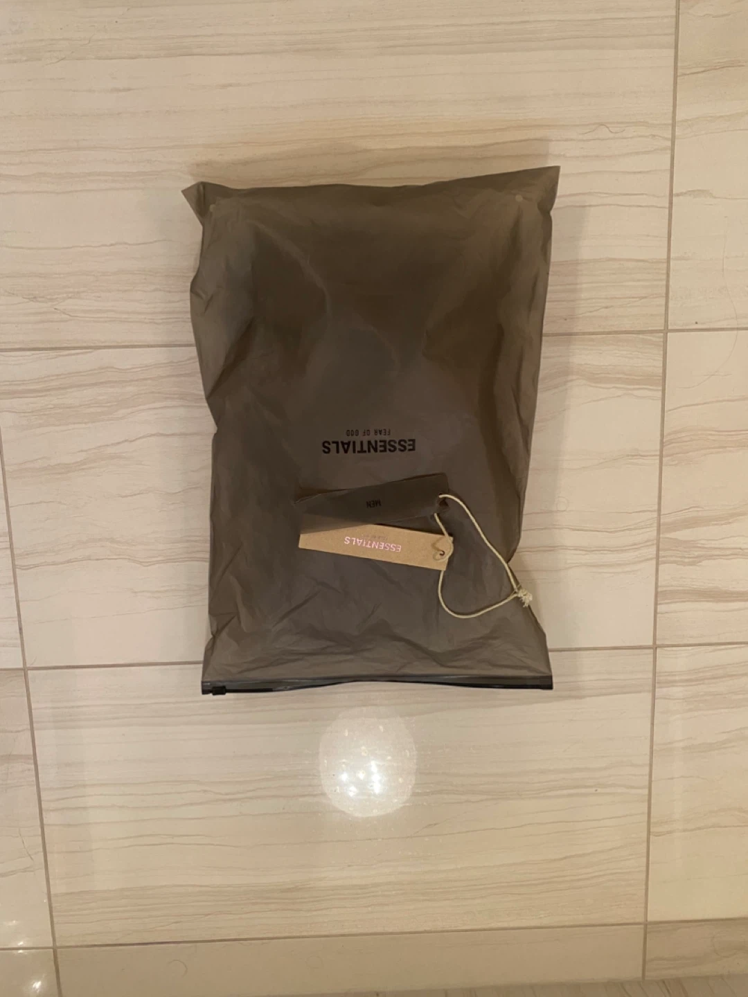 Essentials Fear of God Shorts - Size M - photo 5
