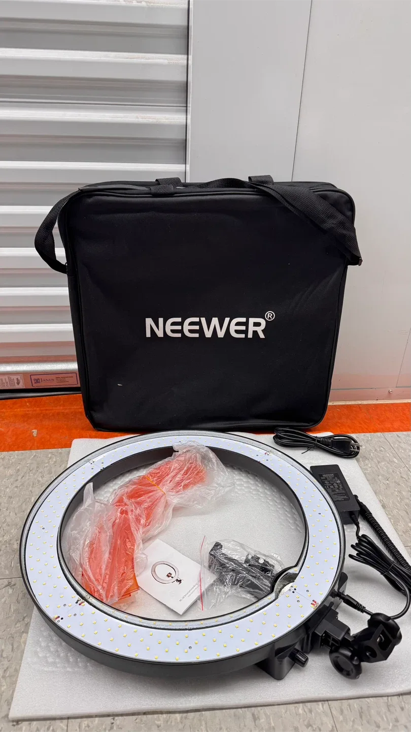 Neewer 18" Ring Light with Carrying Case image indicator(3)