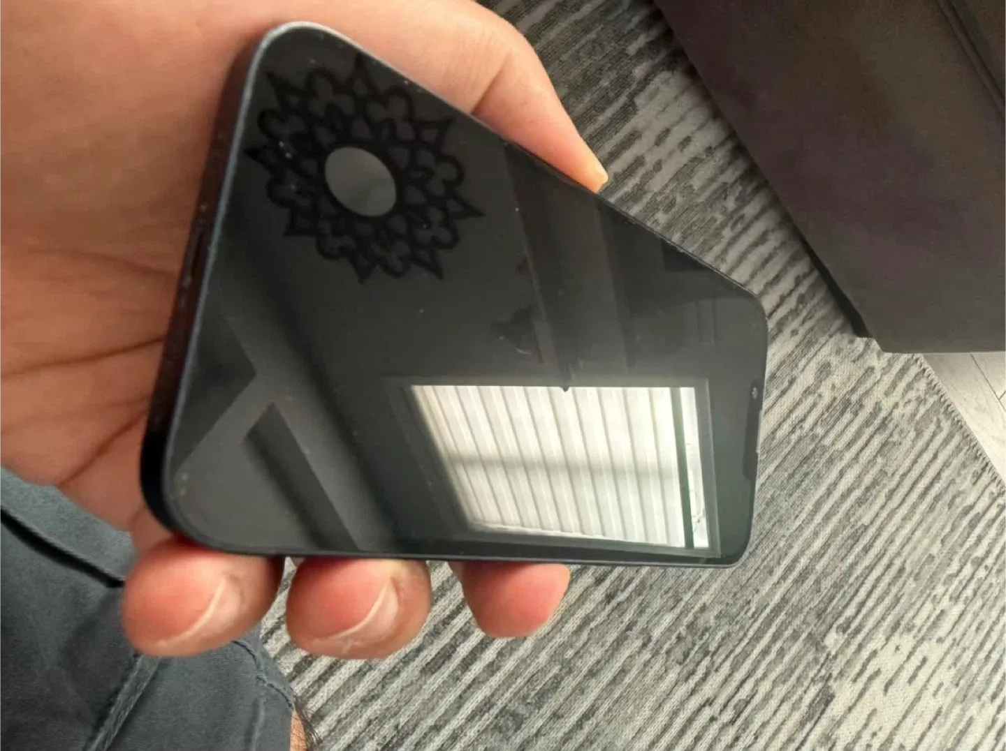 iPhone 14 — 87% Battery Health image indicator(7)