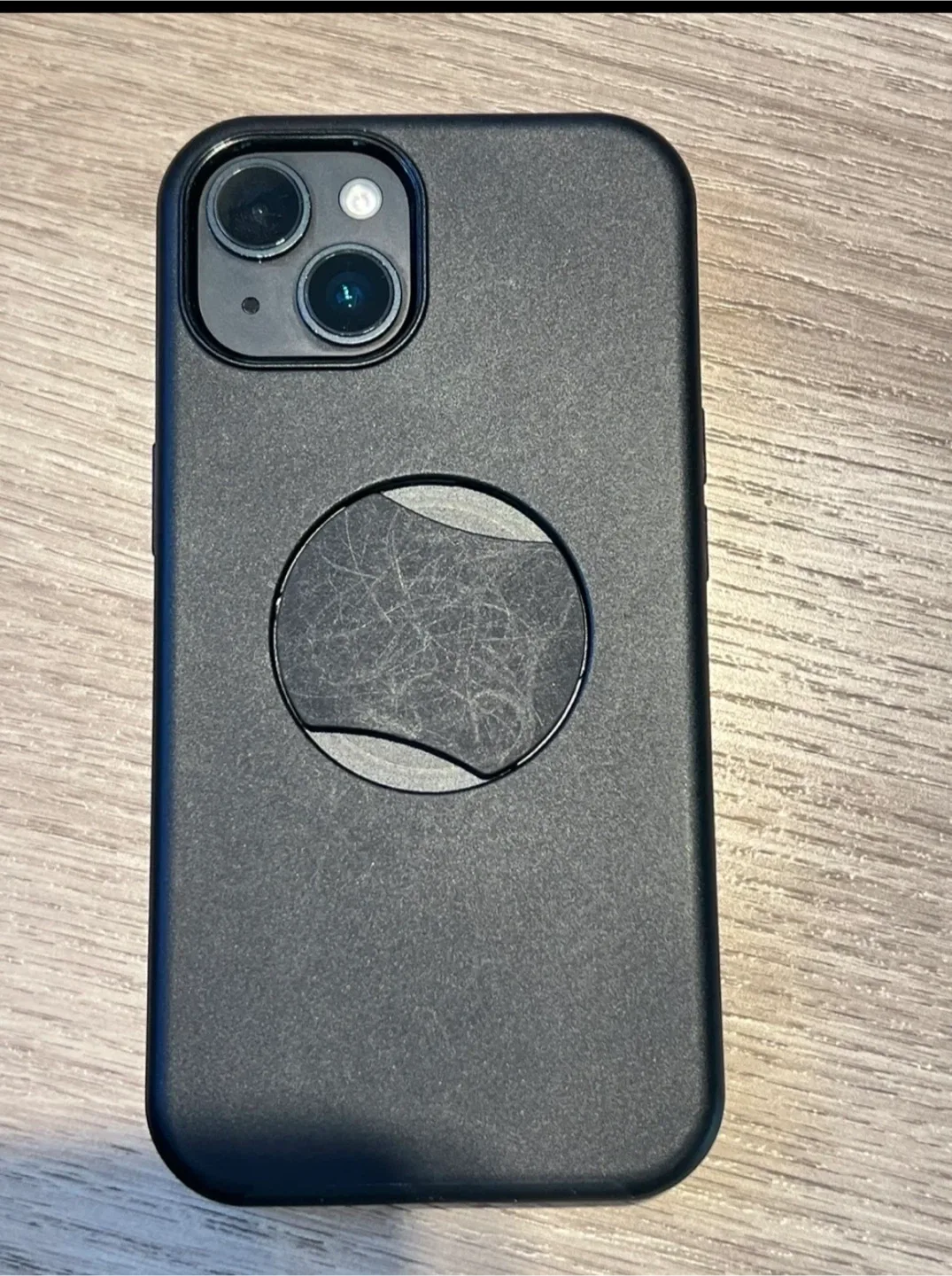 iPhone 14 — 87% Battery Health image indicator(3)