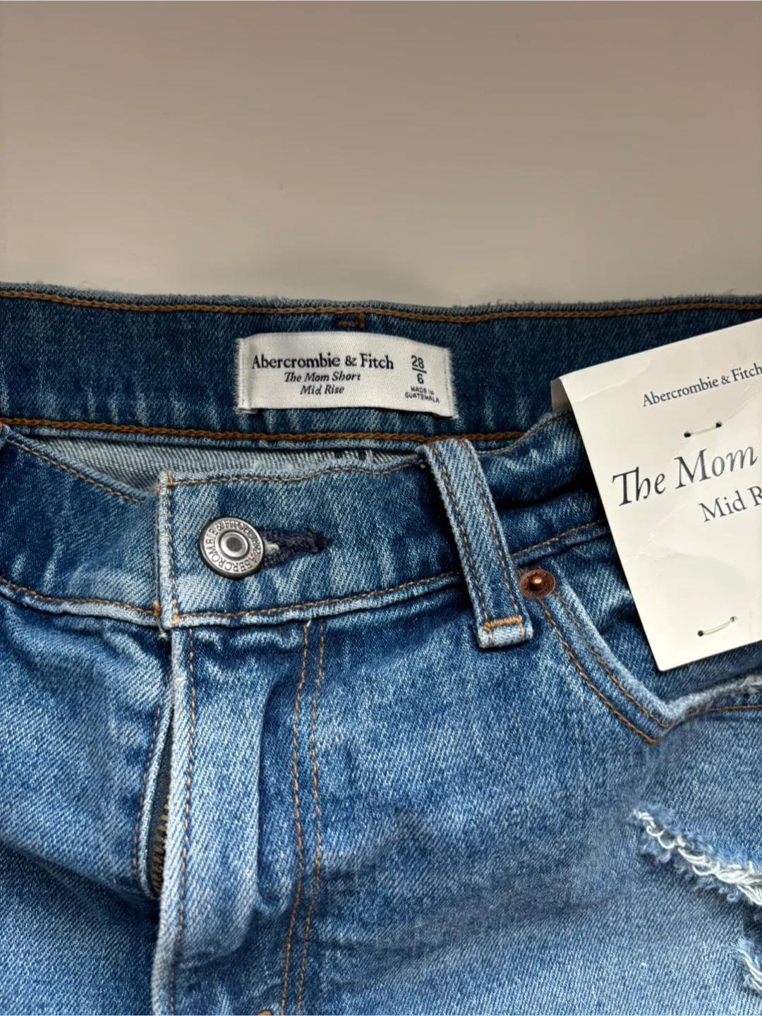 Abercrombie & Fitch Mom Shorts - Size 28 image indicator(2)