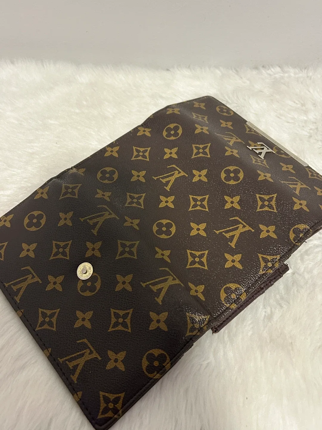 Louis Vuitton Brown Monogram Wallet image indicator(3)