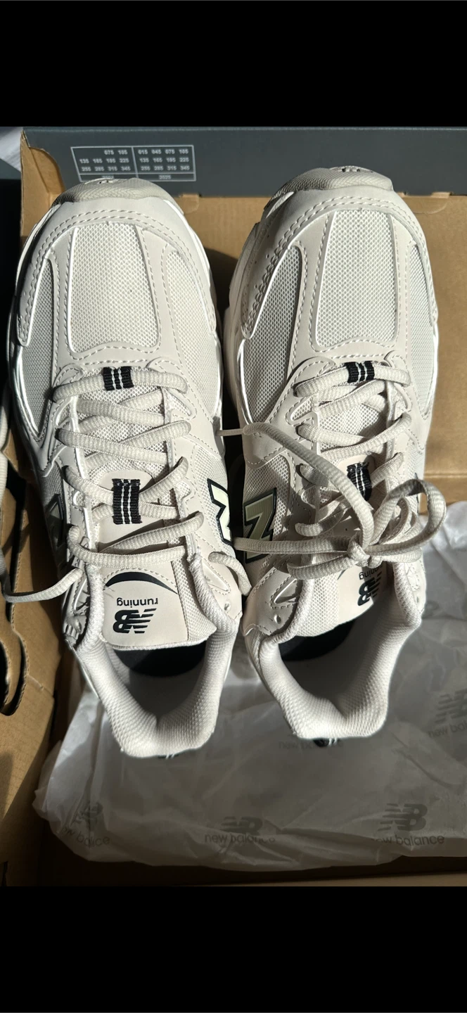 New Balance 530SH Sneakers, US Size 6