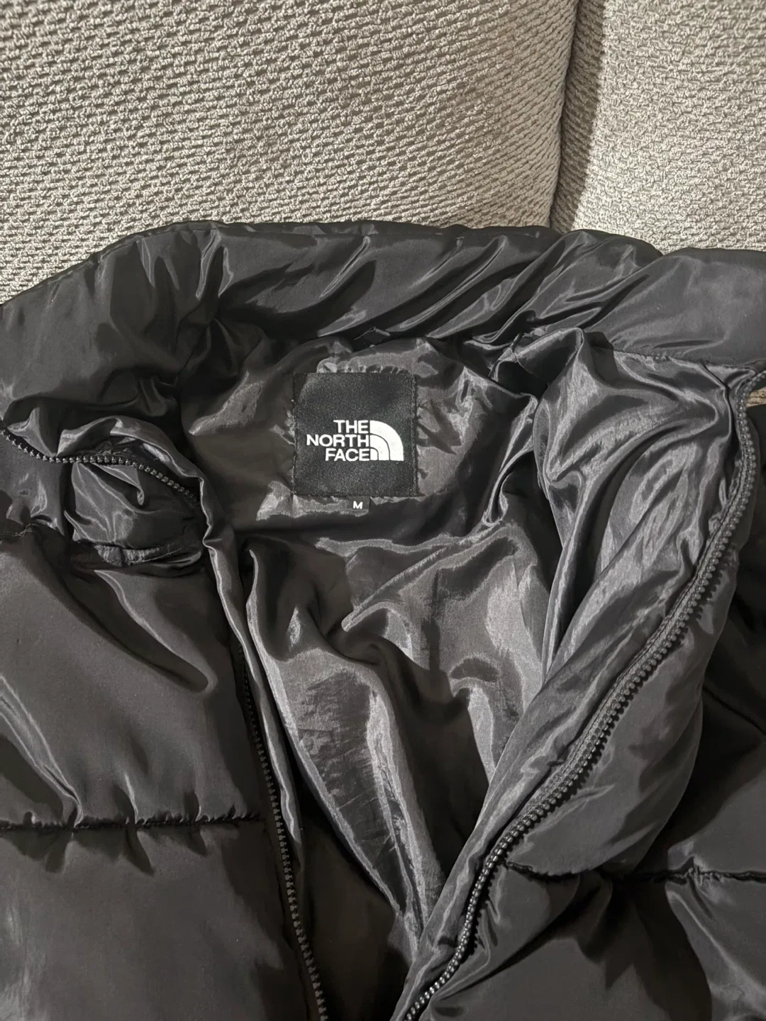The North Face Black Puffer Jacket - Size M image indicator(2)