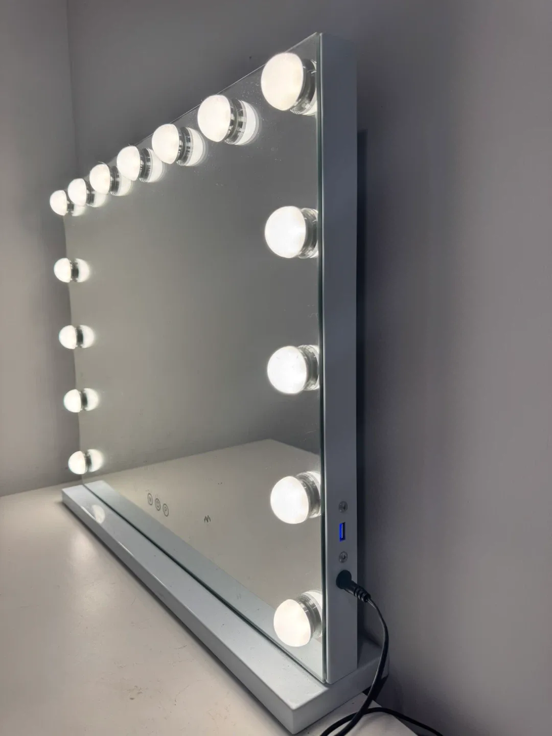 Hollywood Style Lighted Vanity Mirror image indicator(3)